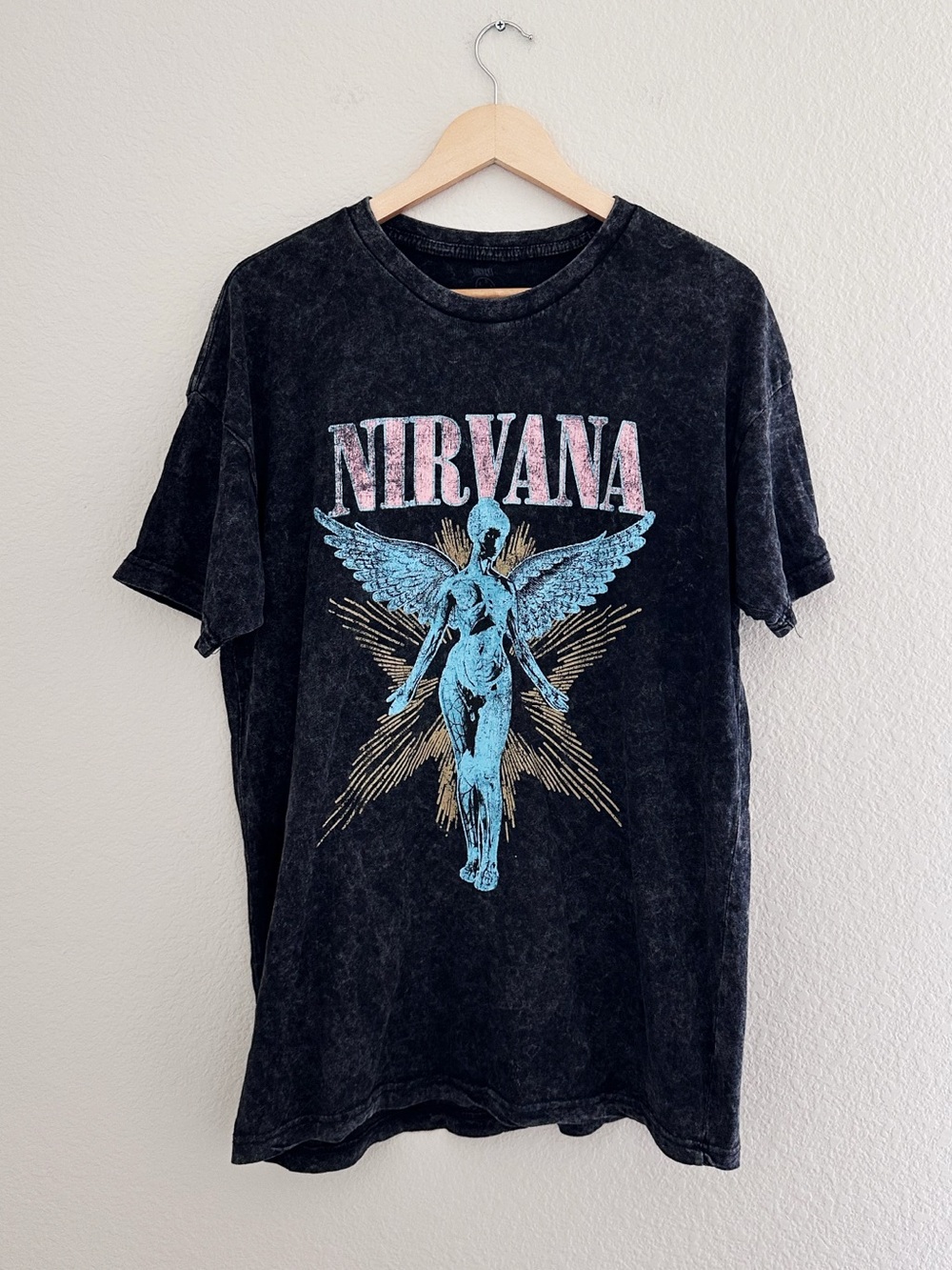 NEW Nirvana In Utero Live 93’ Graphic Band Tee - Picture 6 of 6